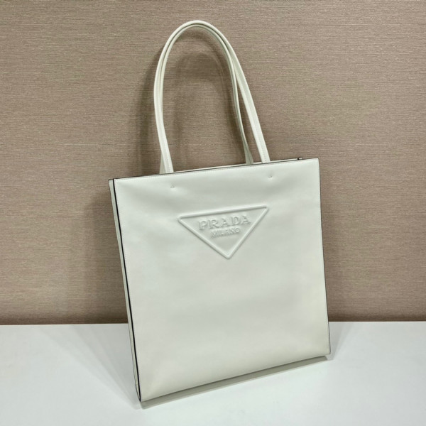 Pra*a leather tote bag
