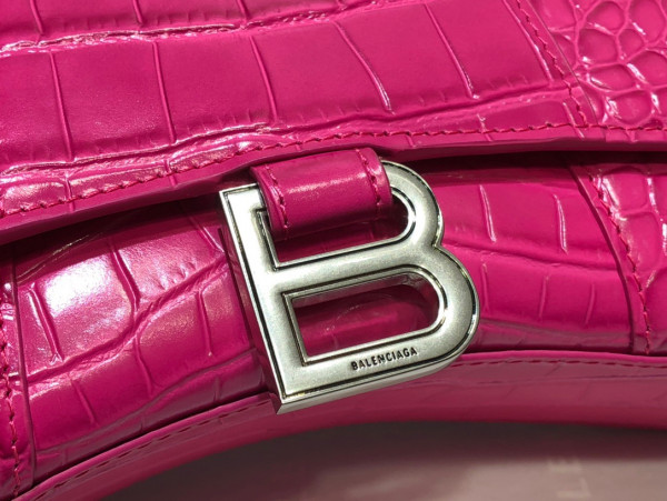 Ba*len*cia*ga hourglass