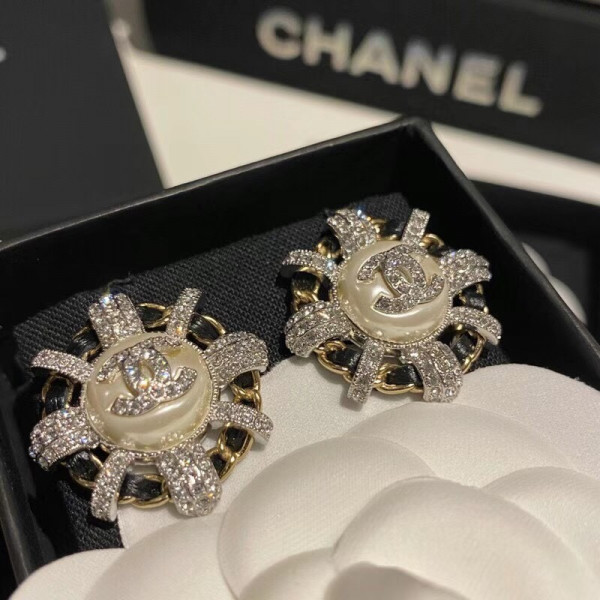 CL EARRINGS