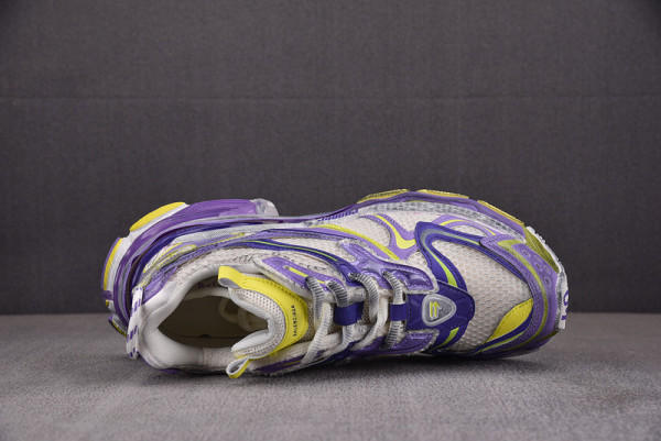 Ba*len*cia*ga runner