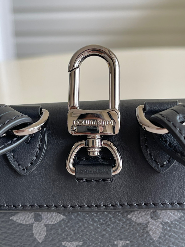 l0*is V*t0n mini steamer pouch