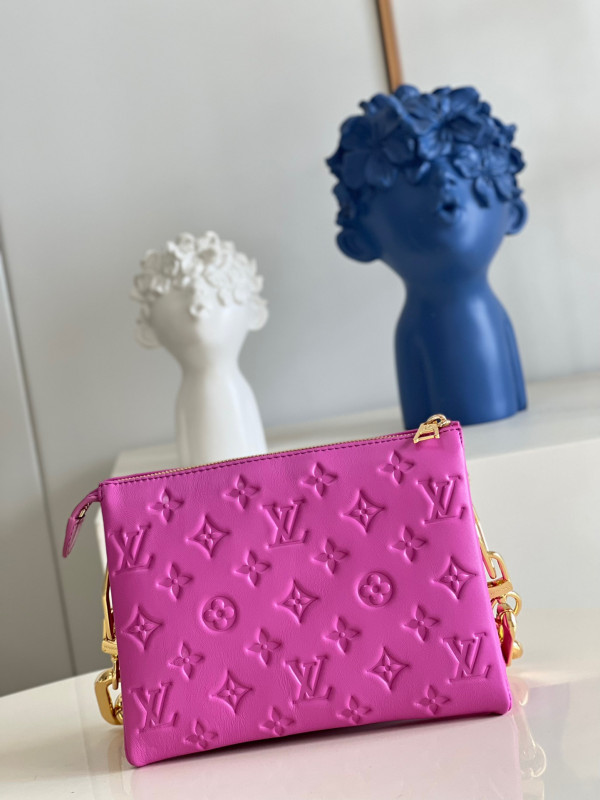 l0*is V*t0n coussin bb