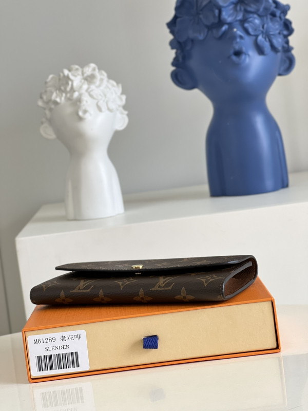 l0*is V*t0n emilie wallet