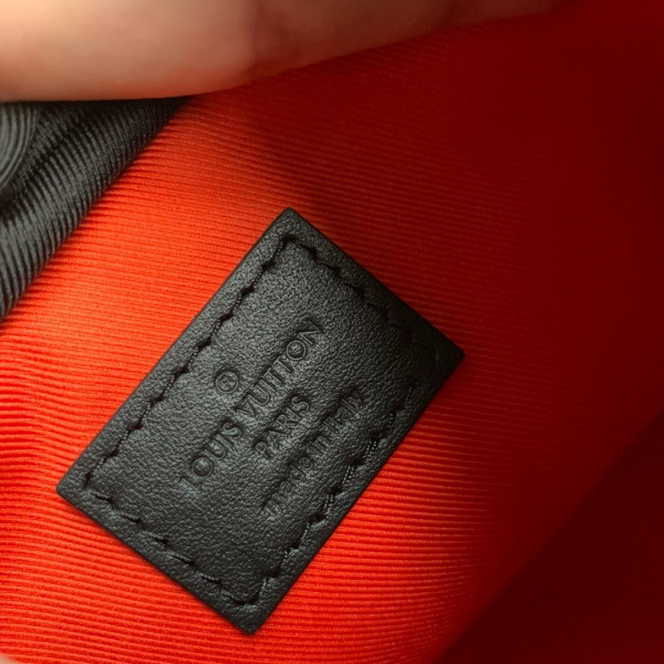 l0*is V*t0n chalk nano bag