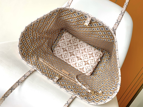 l0*is V*t0n neverfull mm