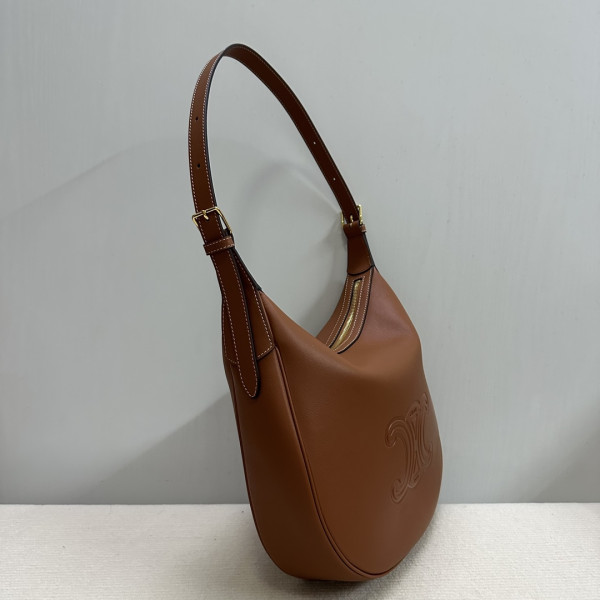 celin* heloise cuir triomphe bag in S*pple calfskin