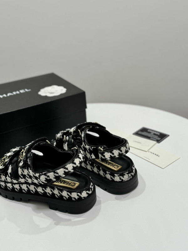 CL SANDALS