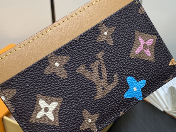 l0*is V*t0n card holder-11*7*0.5cm