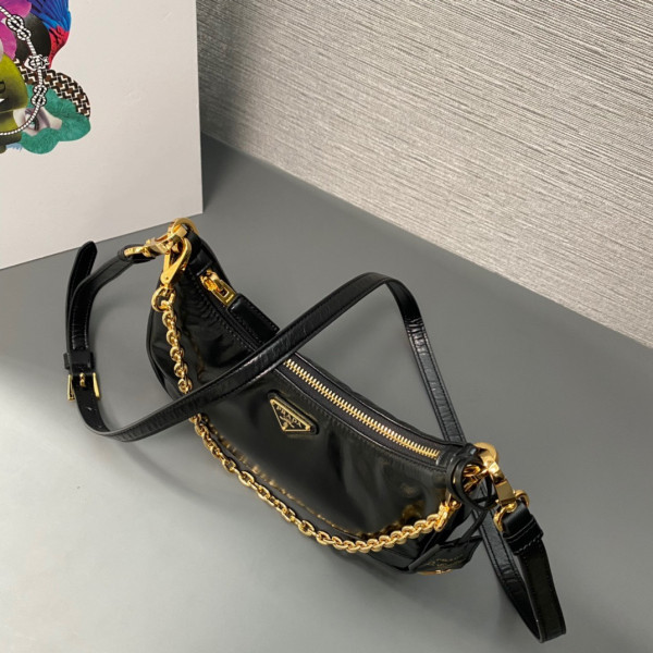 Pra*a re-edition 2005 saffiano bag-22*18*6.5cm