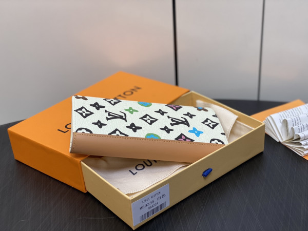 l0*is V*t0n brazza wallet-10*19*2cm