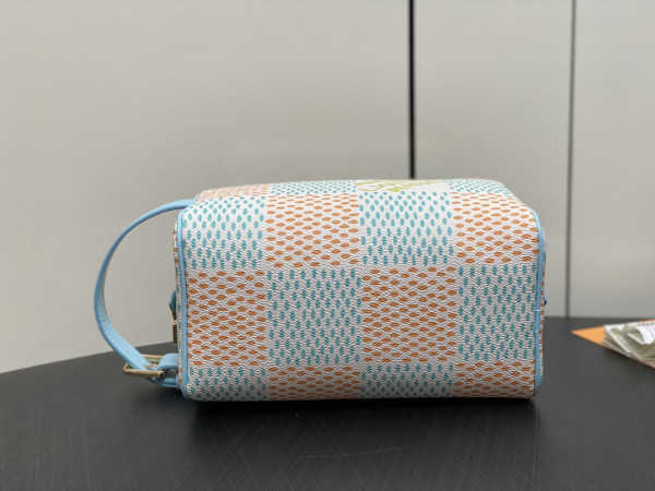 l0*is V*t0n locker dopp kit bag-23*13*12cm