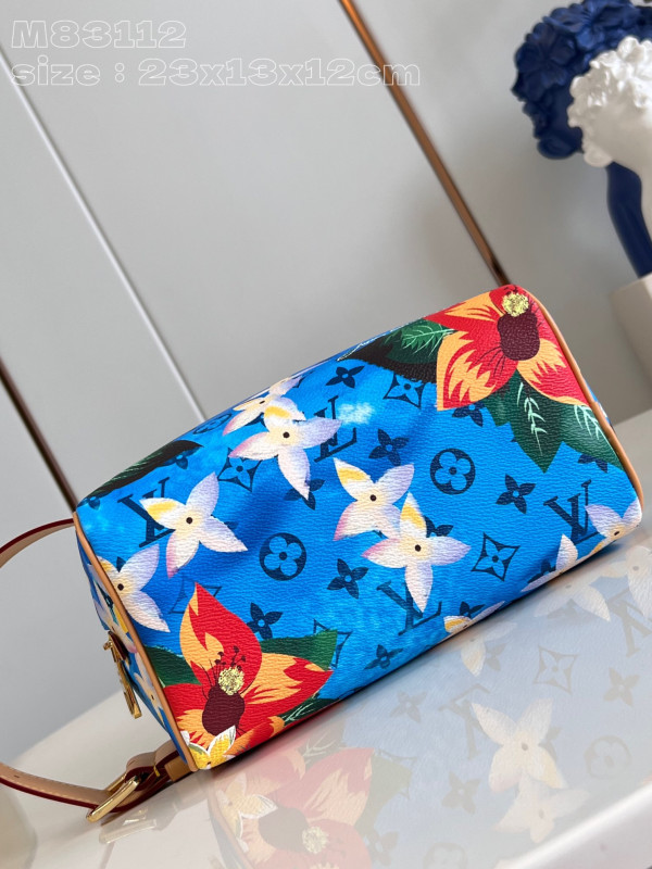 l0*is V*t0n locker dopp kit bag-23*13*12cm