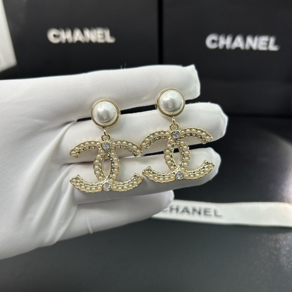 CL EARRINGS