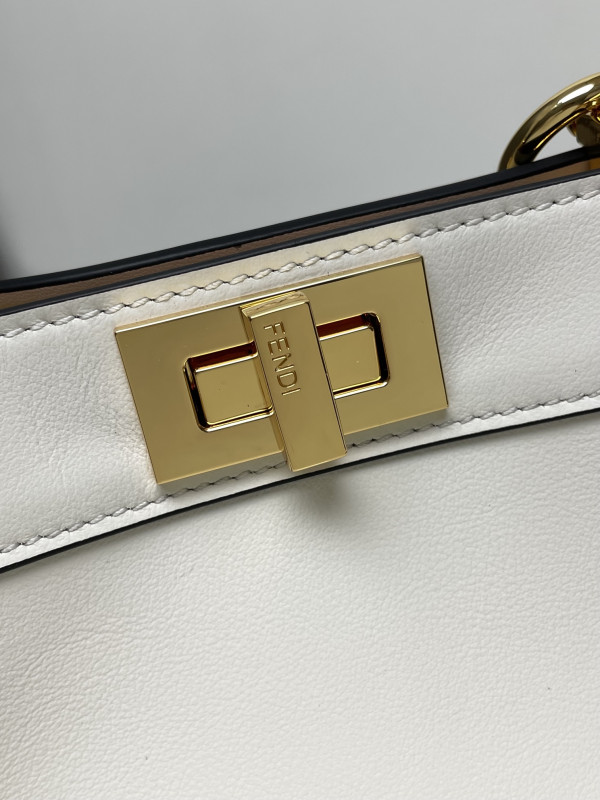 F**di peekaboo iseeu small-27x21x11cm