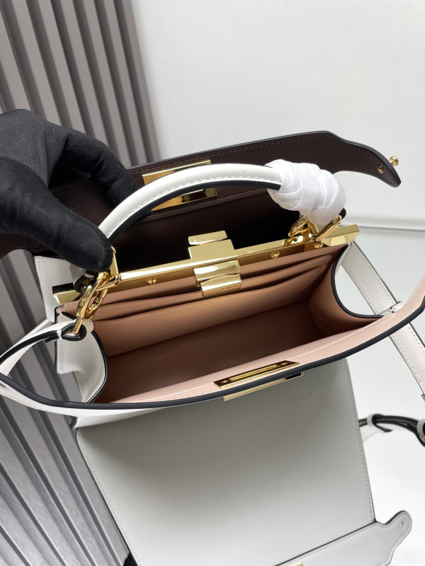 F**di peekaboo iseeu small-27x21x11cm