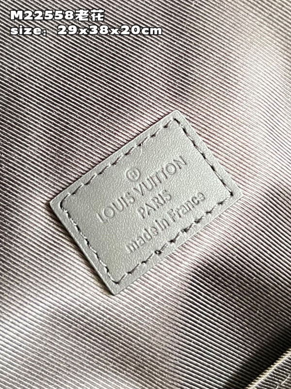 l0*is V*t0n discovery backpack pm-29*38*20cm