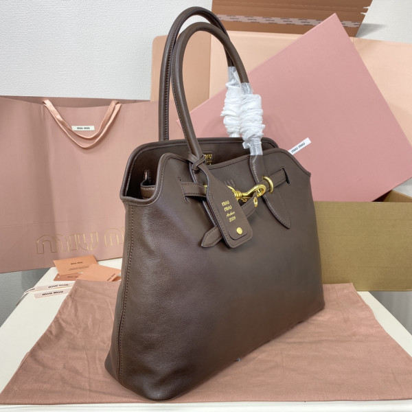 M*um*u aventure nappa leather bag