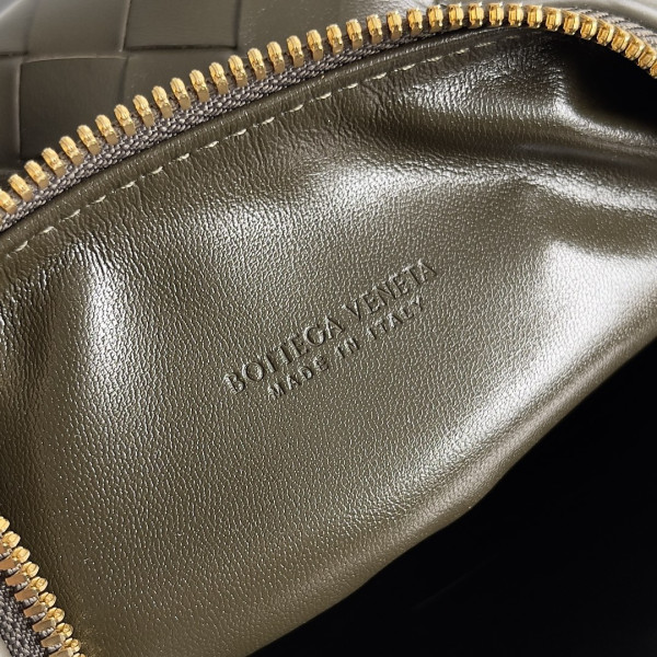 bo*te*ga Ve*ne*ta candy wallace-22*13*9cm