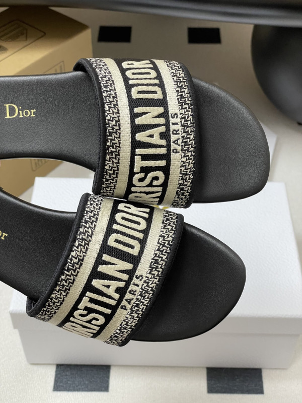 DIRO DWAY SLIDES