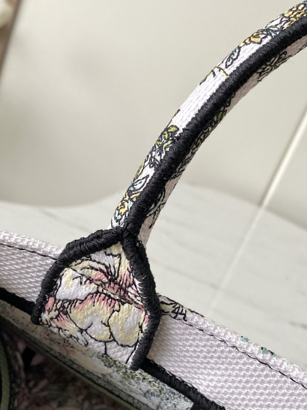 SMALL DIRO BOOK TOTE-26CM