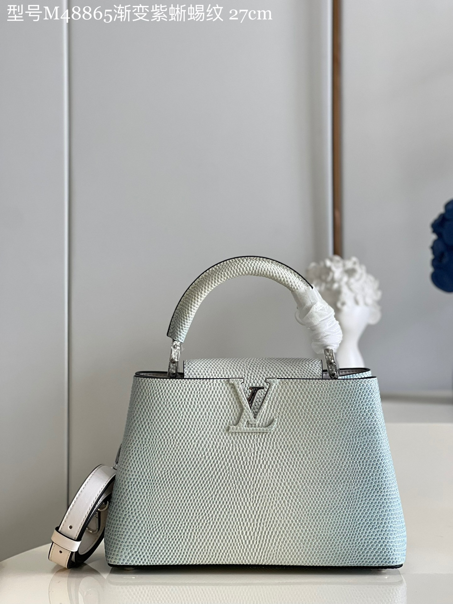 l0*is V*t0n capucines bb