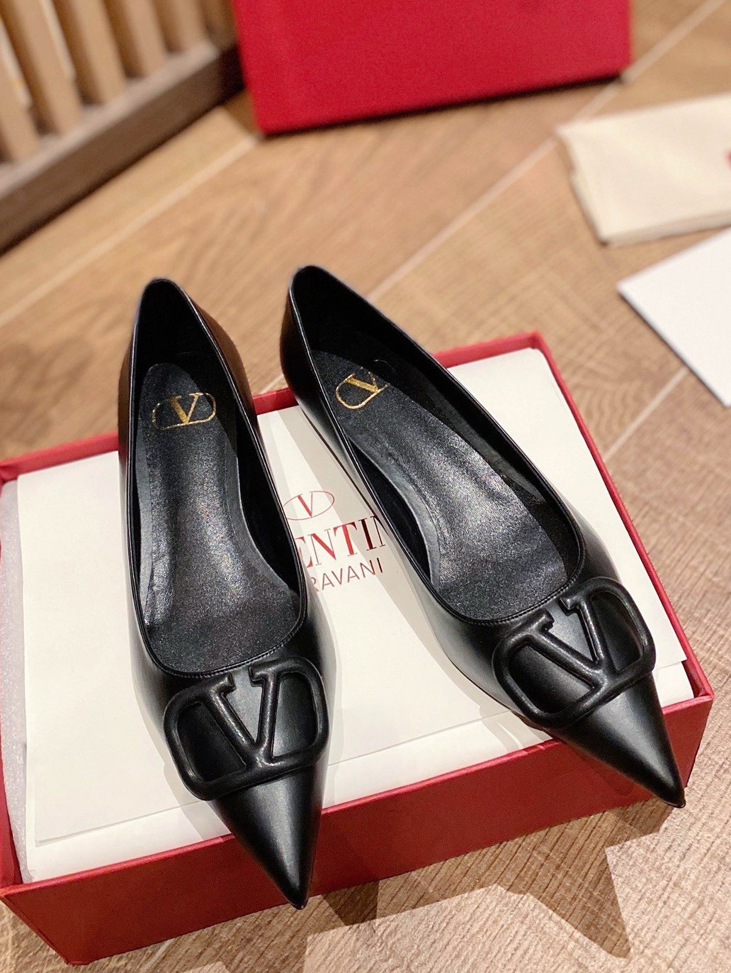VALENTINO  FLAT
