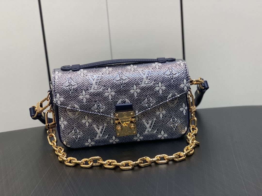 l0*is V*t0n pochette metis east west