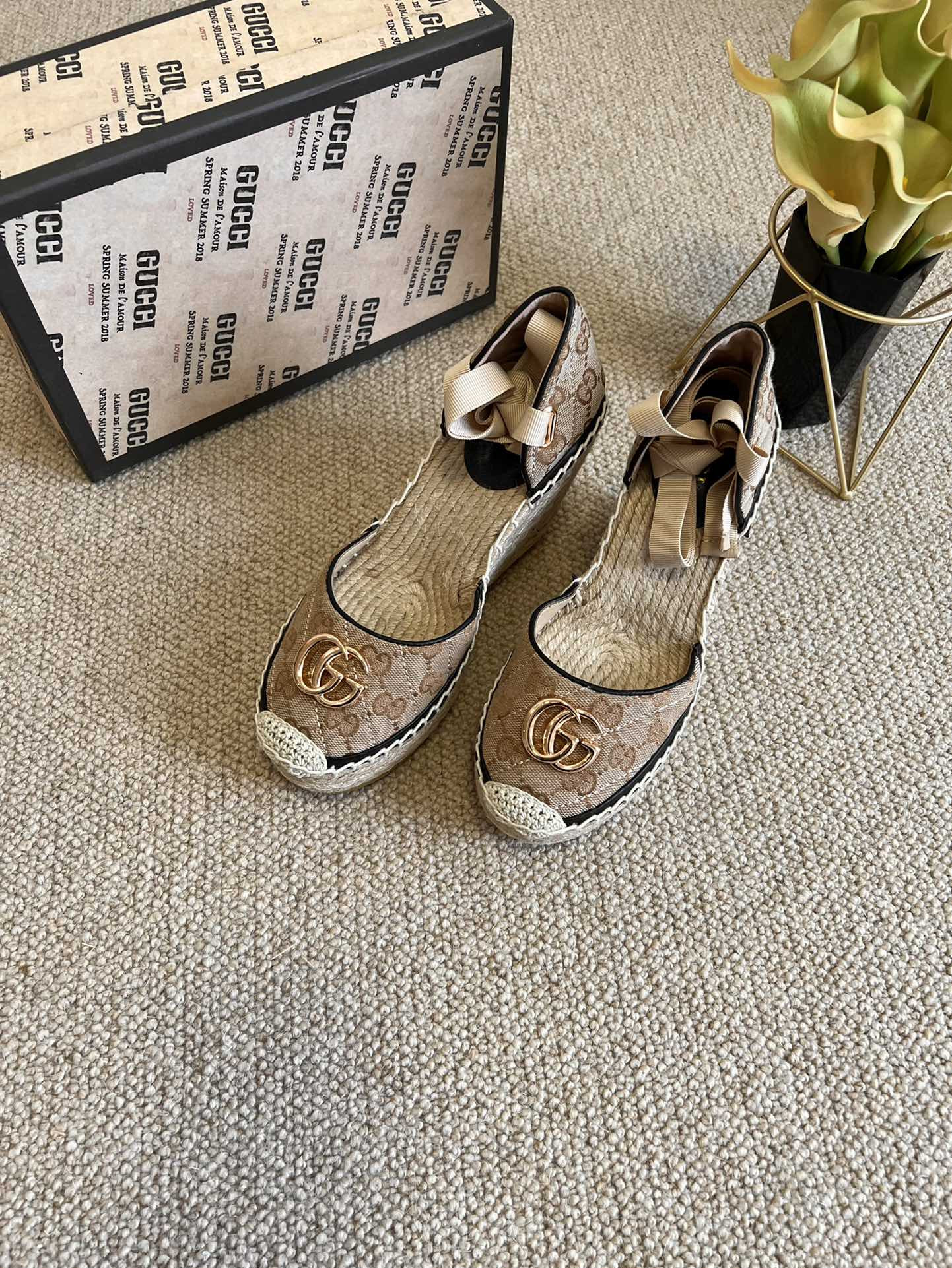 G*u*i leather platform espadrille